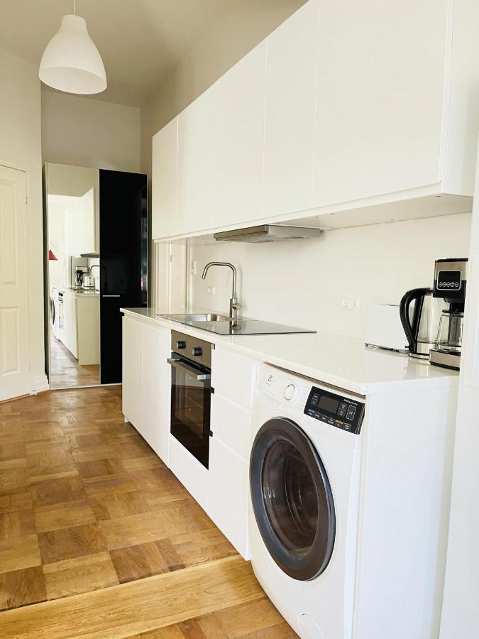 Aday - Aalborg Mansion - Open Bright Apartment With Garden エクステリア 写真