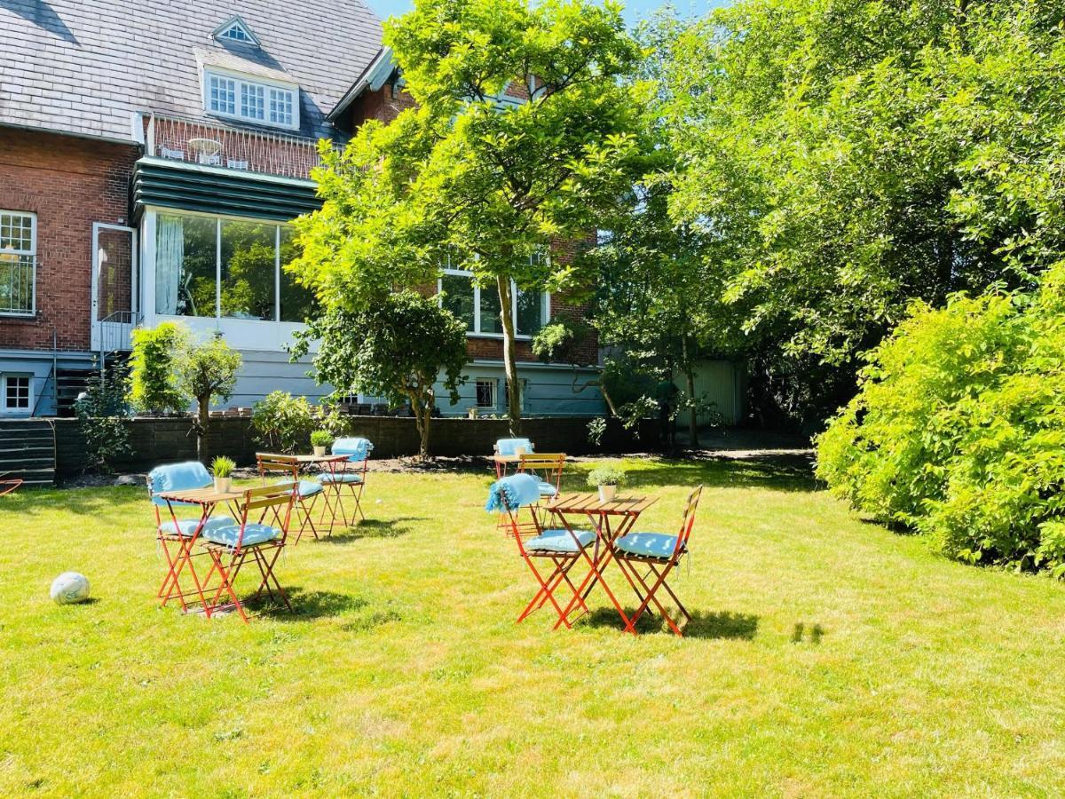 Aday - Aalborg Mansion - Open Bright Apartment With Garden エクステリア 写真